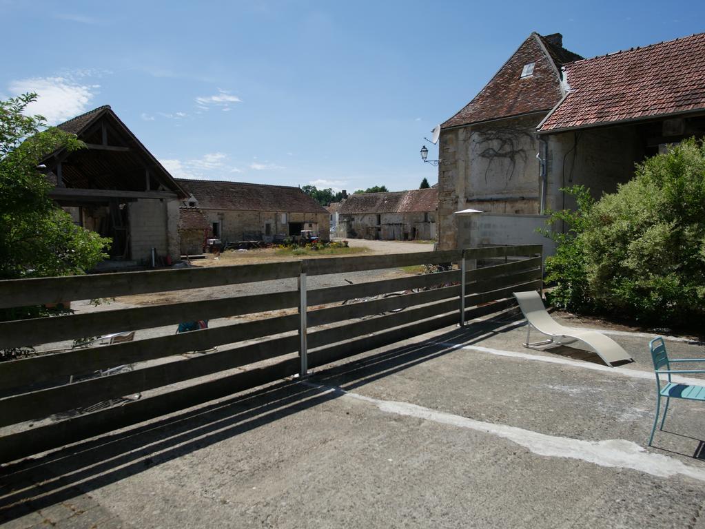 Gîtes de la Grande Ferme Avernes Exterior foto