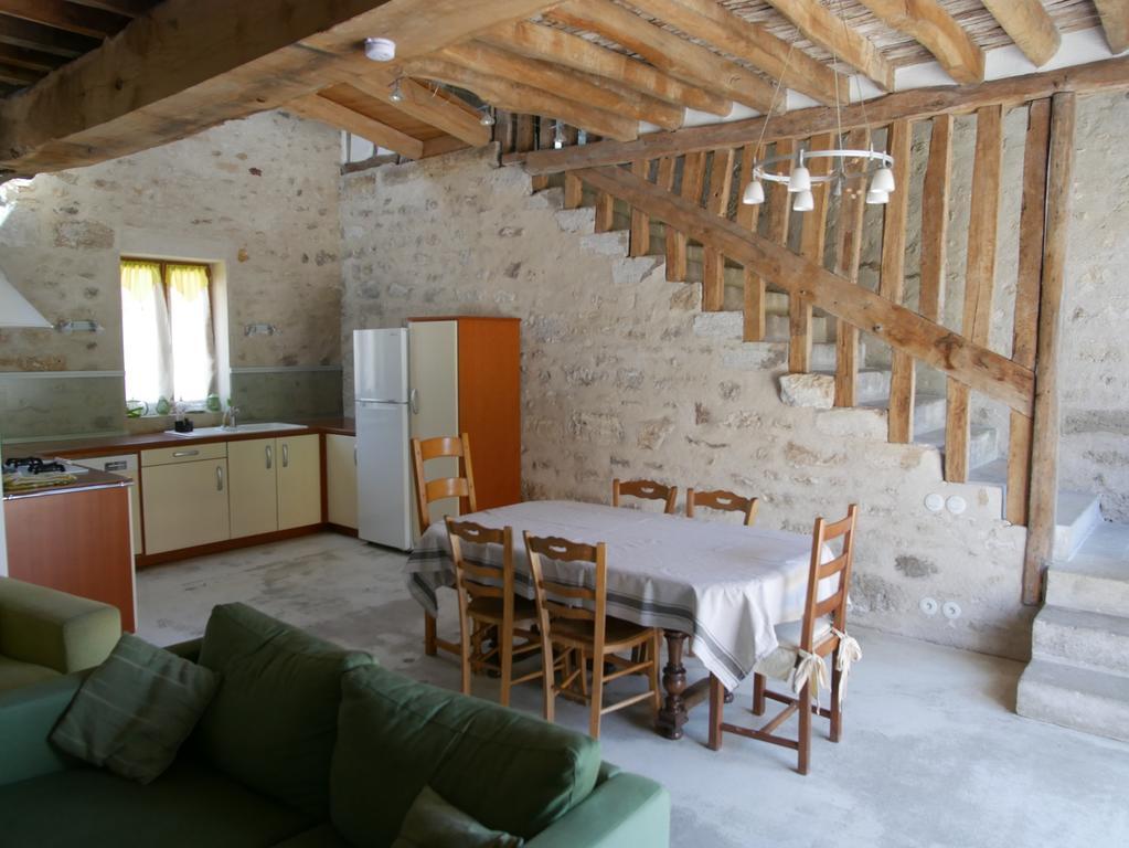 Gîtes de la Grande Ferme Avernes Exterior foto